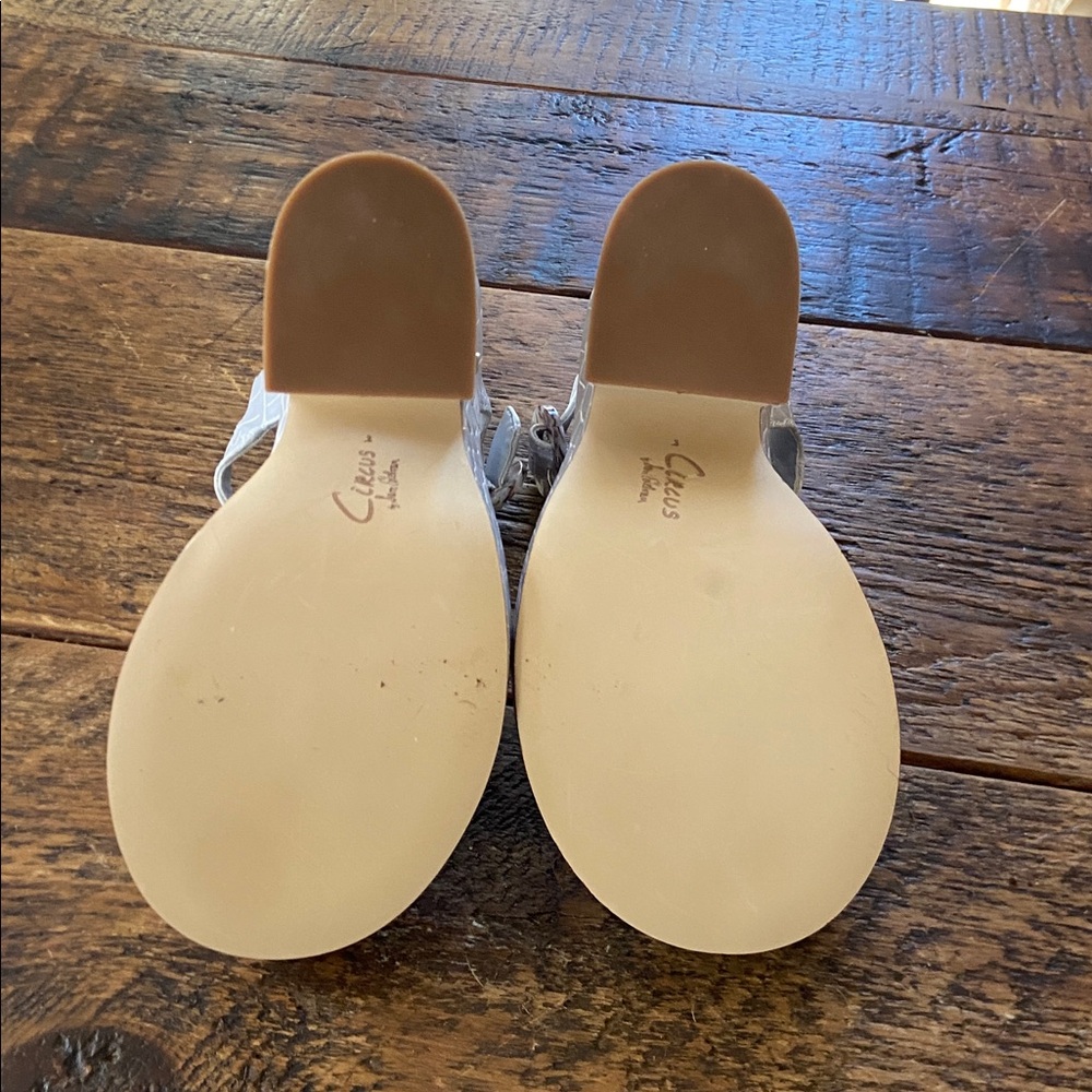 Light grey Croc-Embossed Women Sandals - Picture 4 of 7